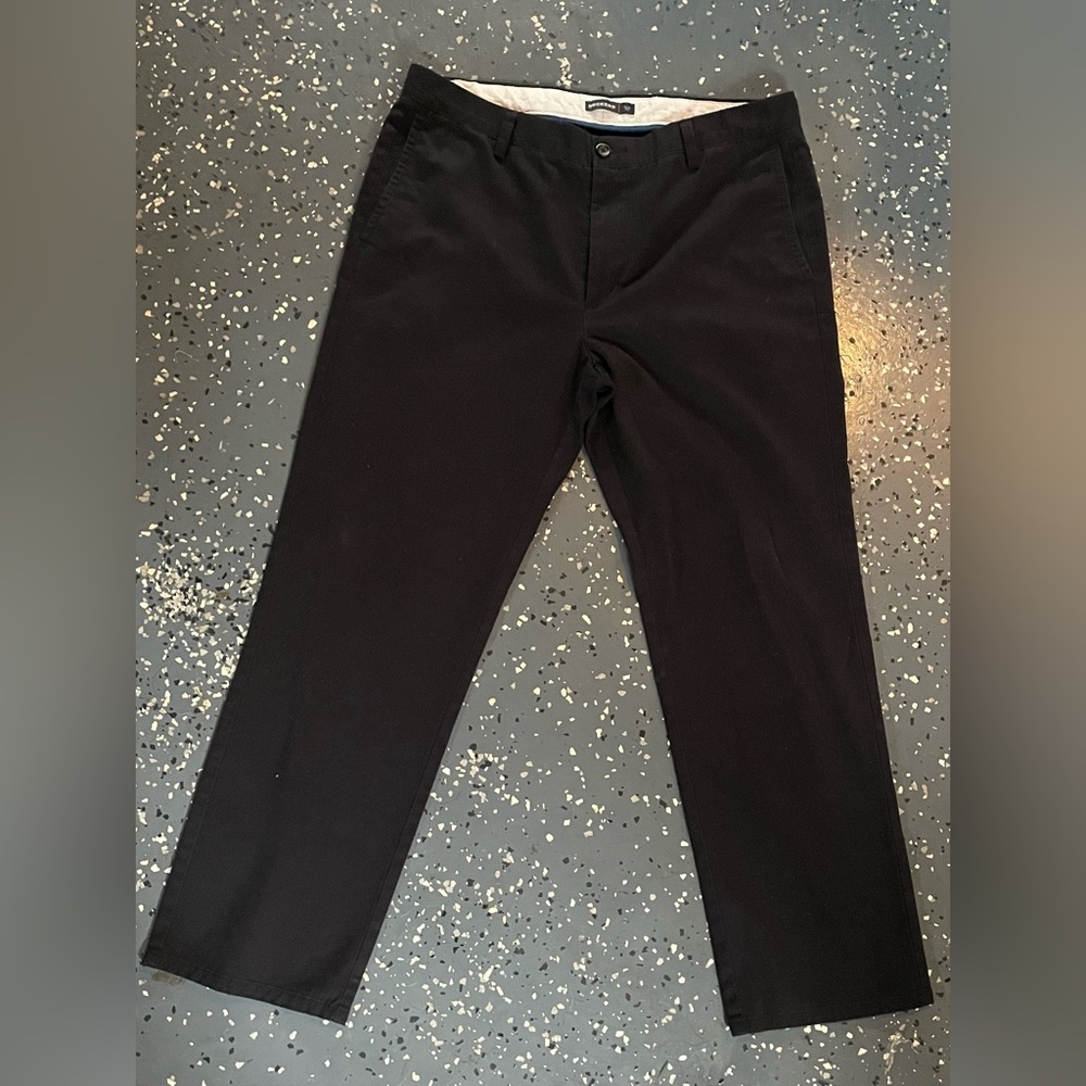 Men’s black Dockers pants